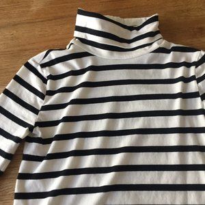 Striped turtleneck long sleeve shirt